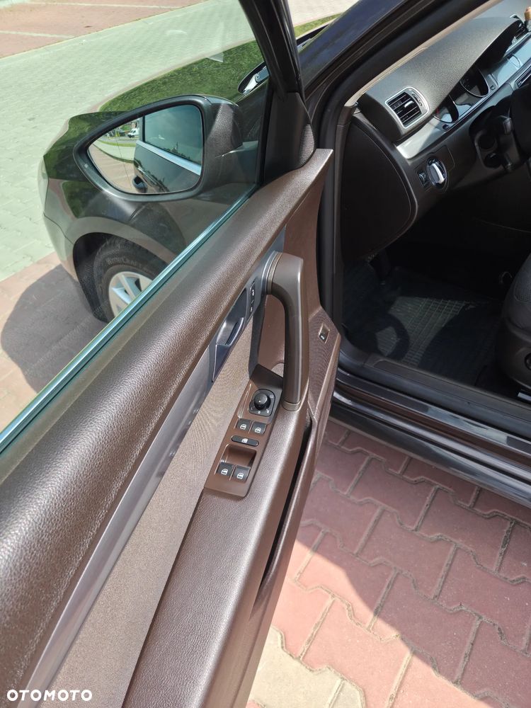 Volkswagen Passat 2.0 TDI Comfortline DSG - 10