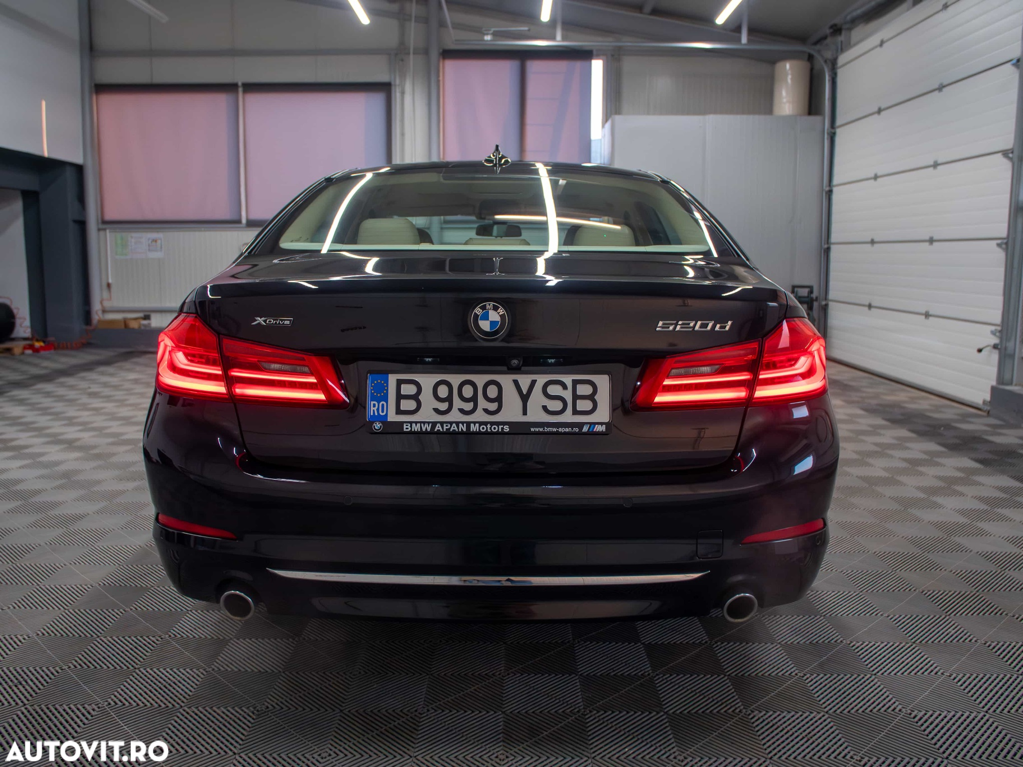 BMW Seria 5 520d xDrive AT - 12