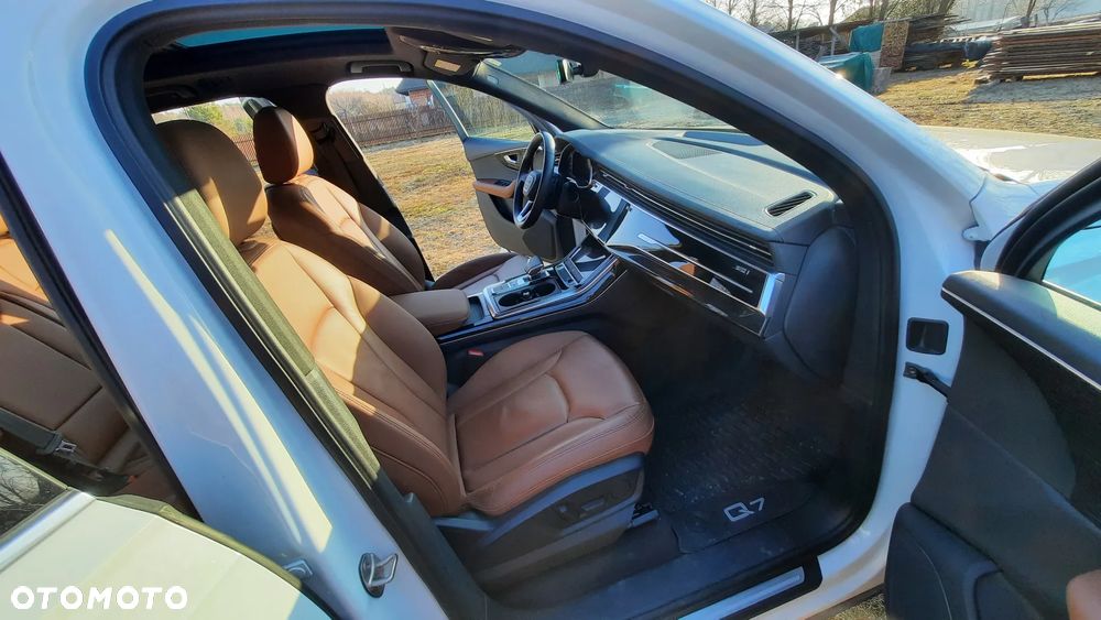 Audi Q7 - 15