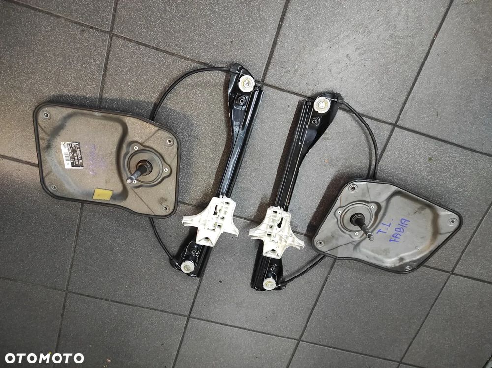 PODNOŚNIK MECHANIZM PODNOSZENIA MANULANY KORBA KORBKA SZYBY TYŁ TYLNY LEWY PRAWY SKODA FABIA 2 HB KOMBI WYSYŁKA !!!! - 1