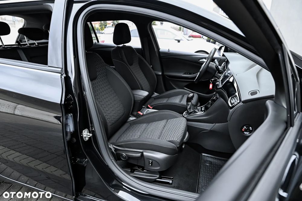 Opel Astra 1.4 Turbo Start/Stop Innovation - 24