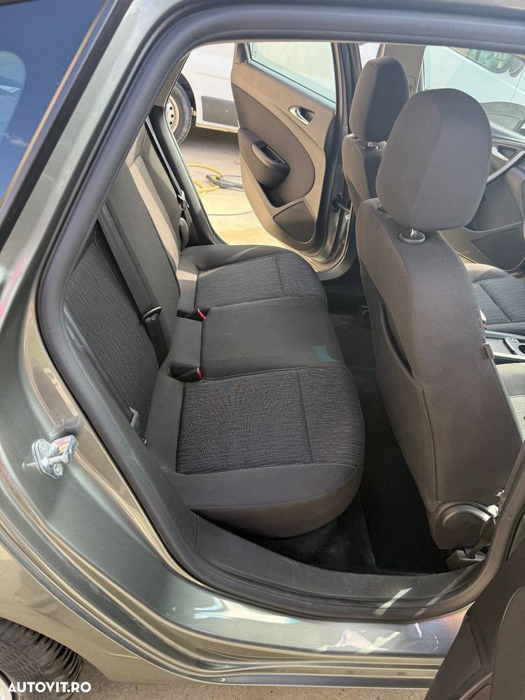 Opel Astra 1.4 Turbo ECOTEC Enjoy - 2