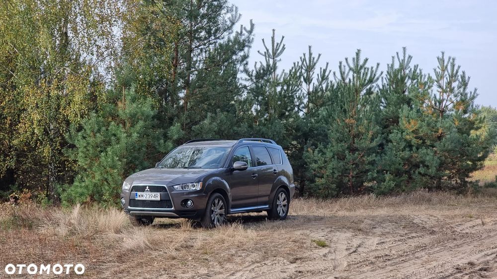 Mitsubishi Outlander 2.2 DID Instyle NAVI EU5 TC-SST - 11