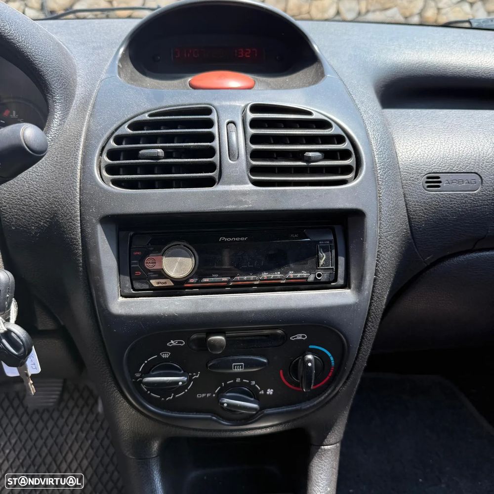Peugeot 206 1.4 HDi XT - 11