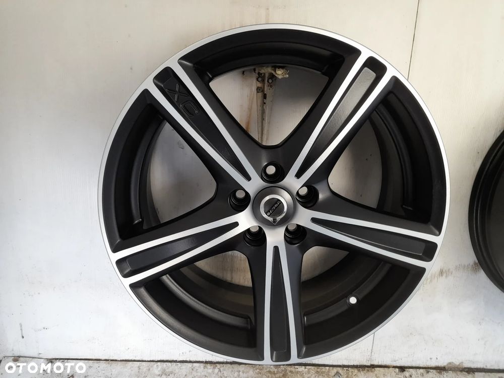 Felgi aluminiowe VOLVO OE 30635722 8.0" x 19" 5x108 ET49 - 5