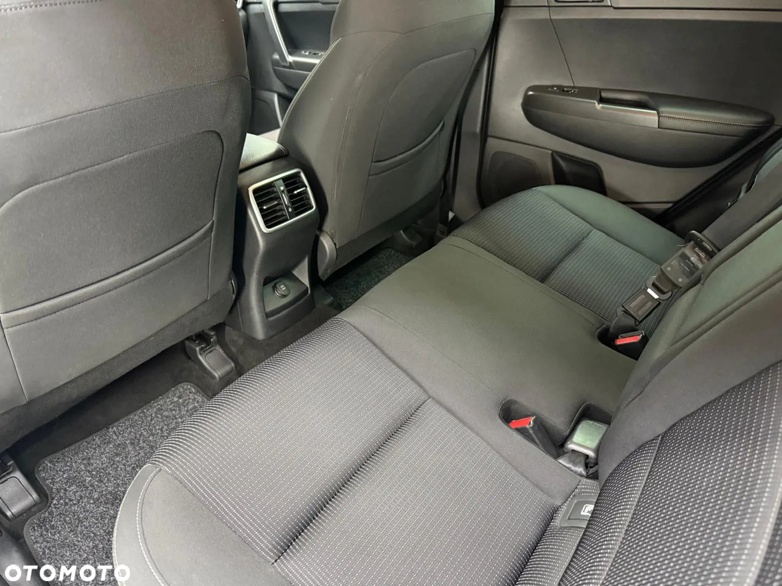 Kia Sportage 1.7 CRDI Business Line L 2WD - 30