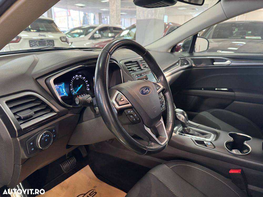 Ford Mondeo 2.0 HEV Titanium - 19