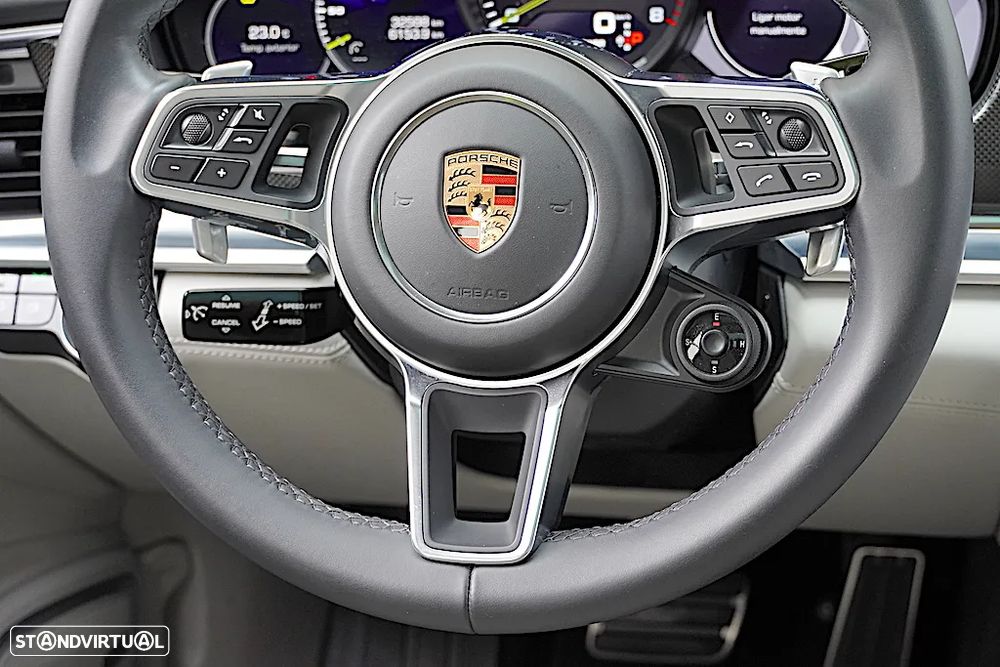 Porsche Panamera 4 E-Hybrid - 37