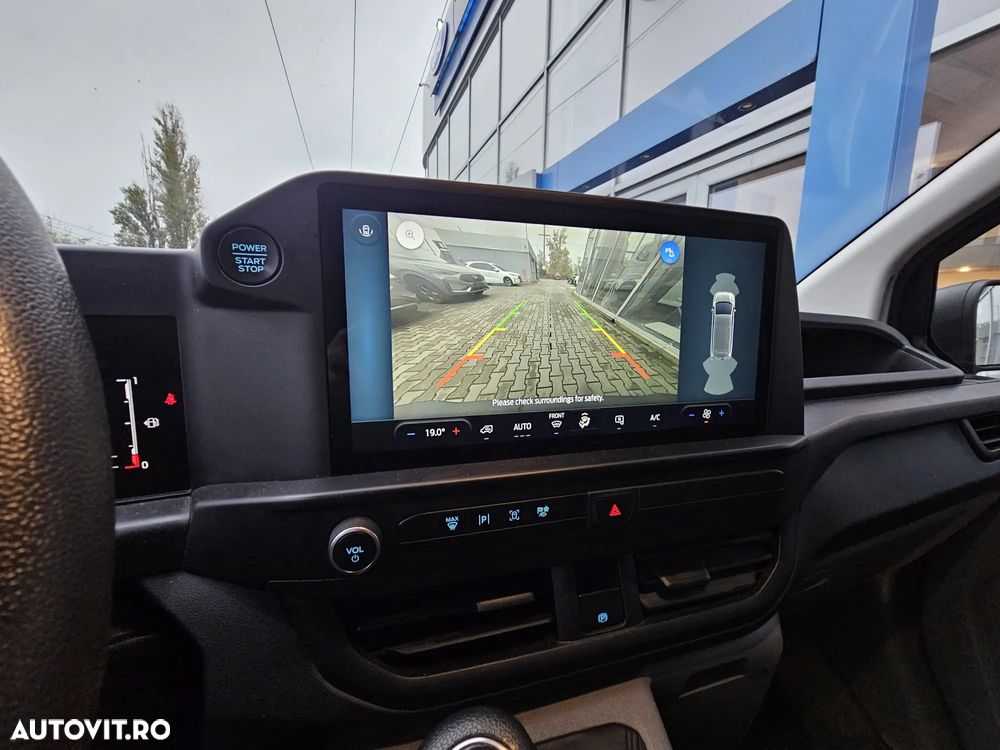 Ford Transit Custom Van (L2H1) - 9