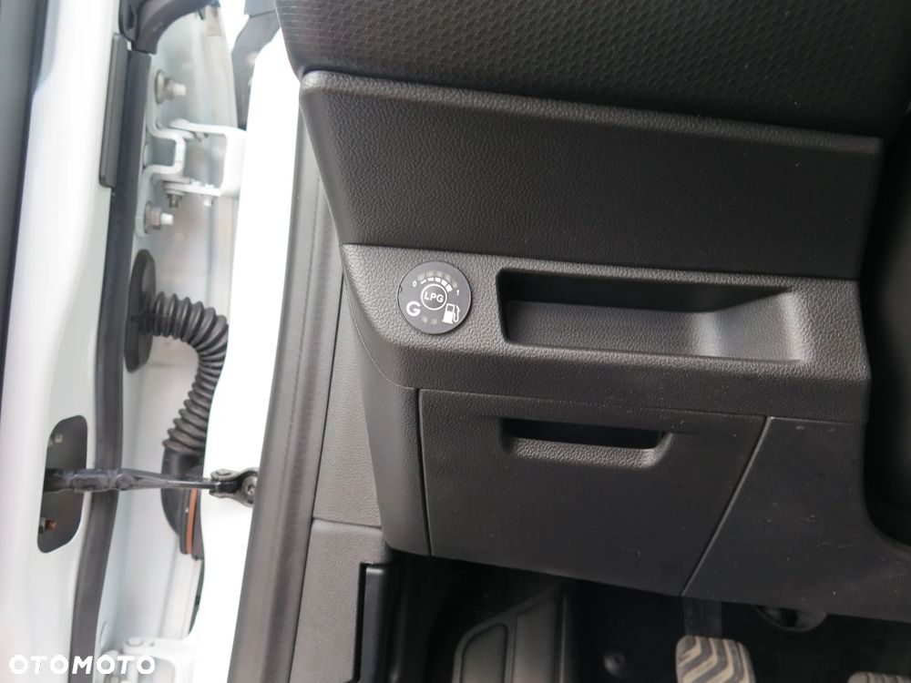 Renault Clio - 17