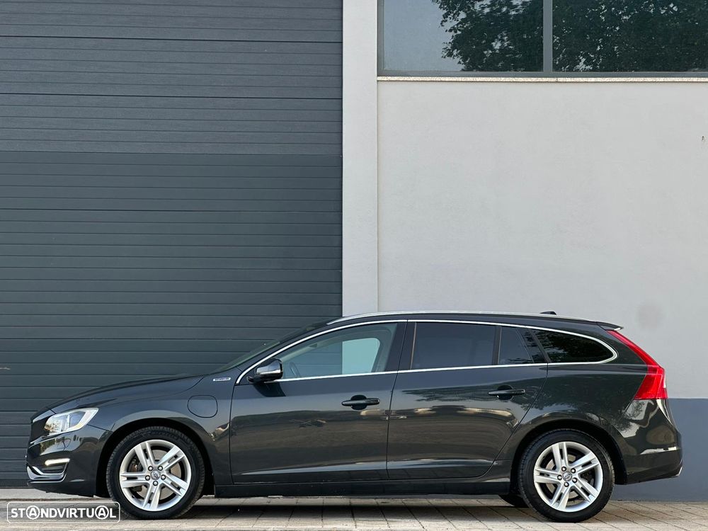 Volvo V60 2.4 D6 Summum AWD Phev - 8