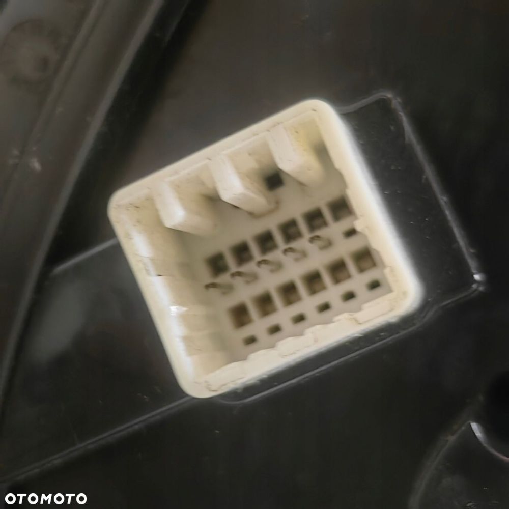 KIA STONIC Lusterko Prawe 5 PIN 87620H8050 - 5