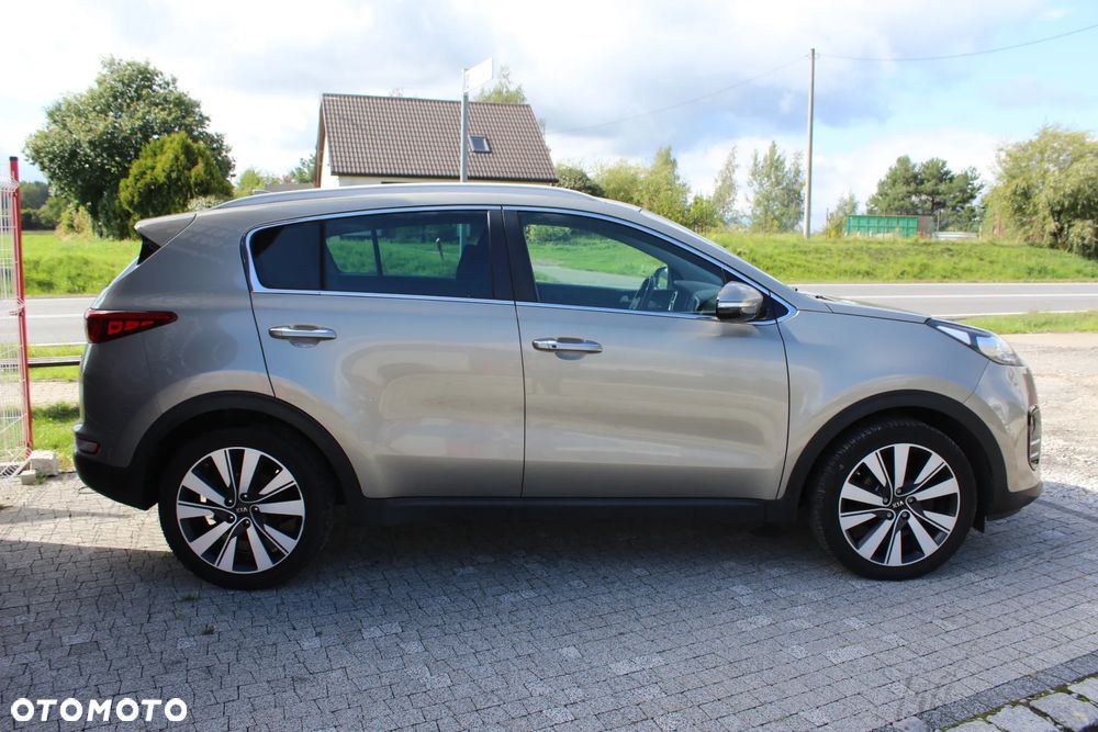 Kia Sportage 1.7 CRDI 2WD ISG Dream-Team Edition - 10