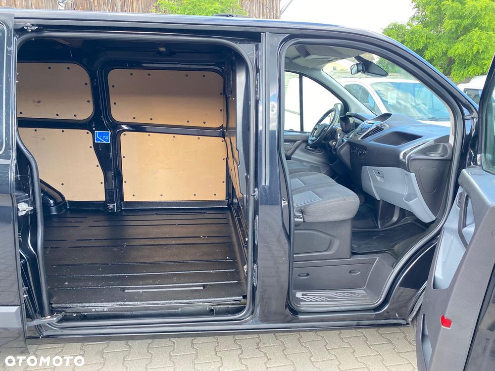 Ford TRANSIT CUSTOM - 21