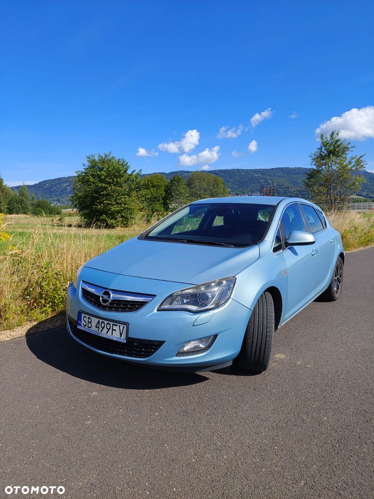 Opel Astra 1.7 CDTI DPF Cosmo - 1