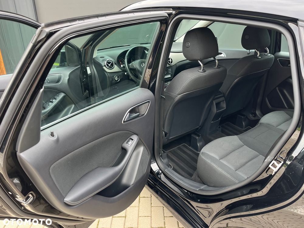 Mercedes-Benz Klasa B 180 (CDI) d 7G-DCT - 17