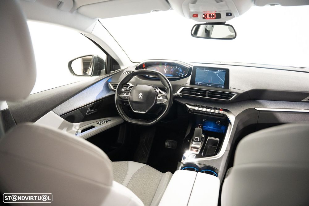 Peugeot 5008 1.2 PureTech Allure EAT8 - 11