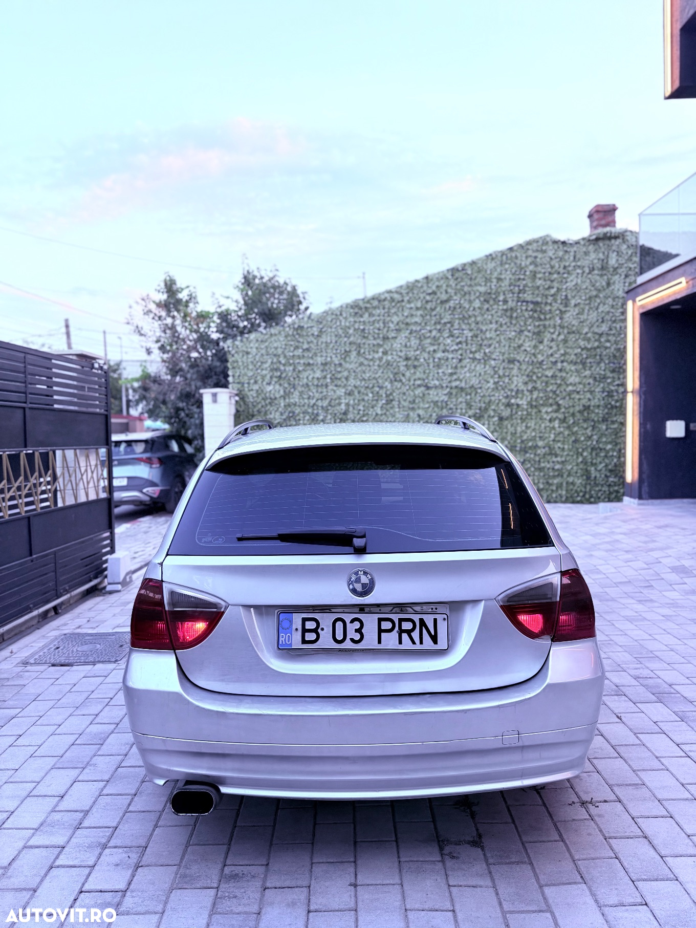 BMW Seria 5 520d Touring - 4