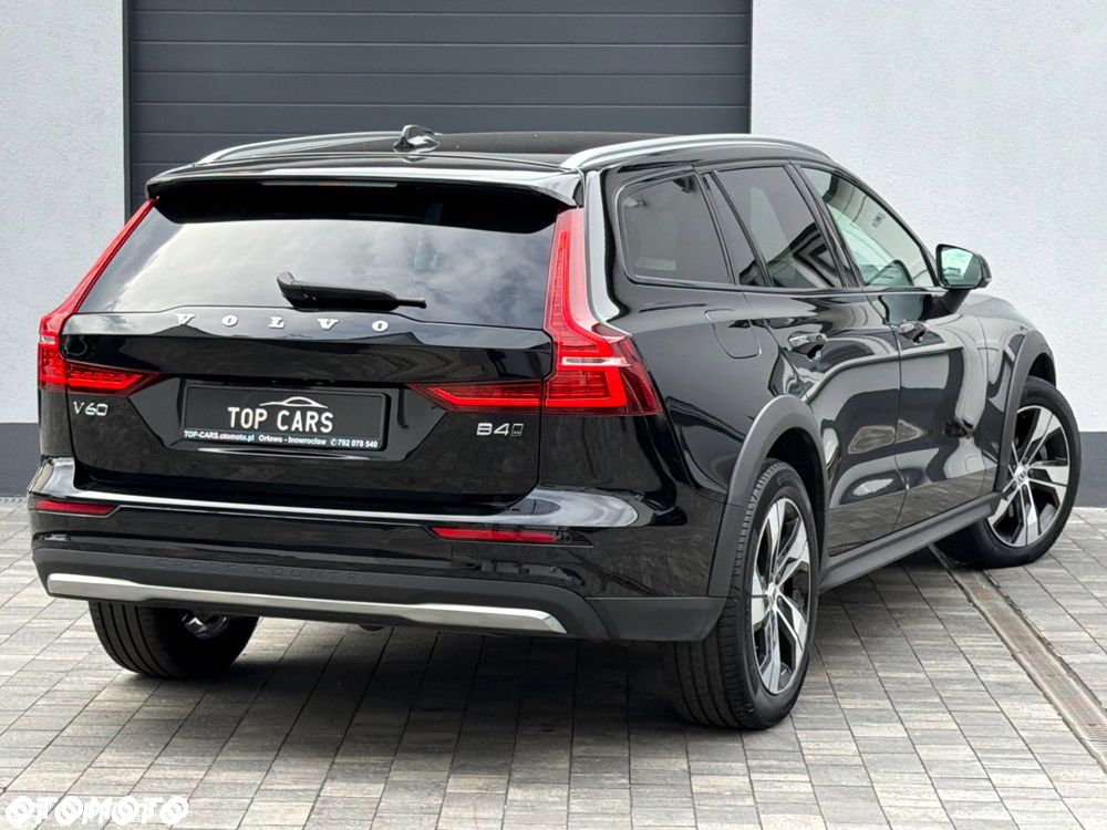 Volvo V60 Cross Country B4 D AWD Geartronic Pro - 5