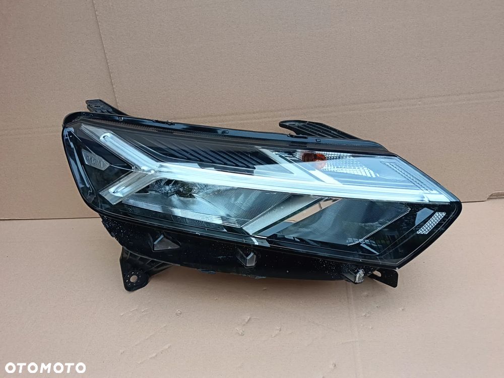 Lampa przednia prawa LED Dacia Sandero III 3 Logan Jogger reflektor 260106343R