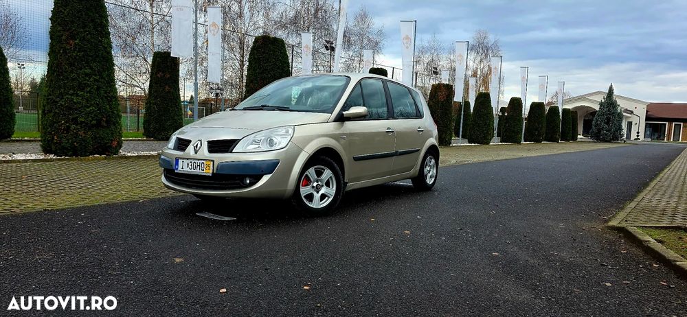 Renault Scenic - 11