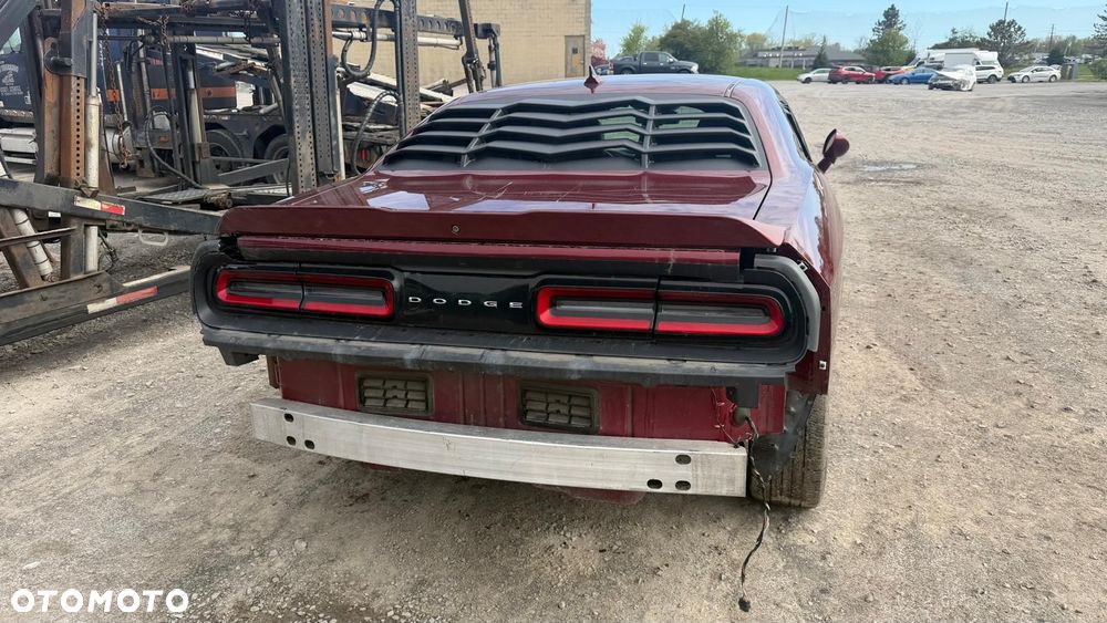 Dodge Challenger - 23