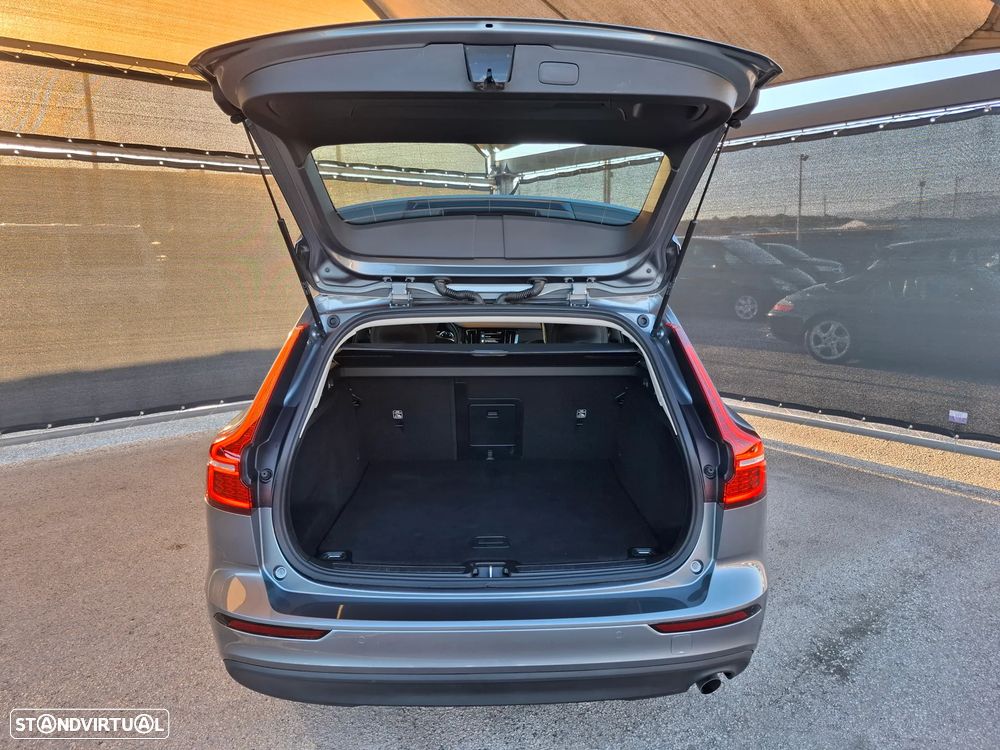 Volvo V60 2.0 D3 Momentum - 49