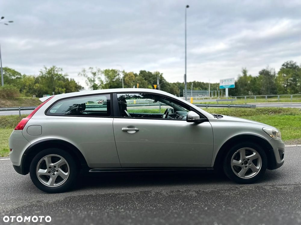Volvo C30 D2 Momentum - 39