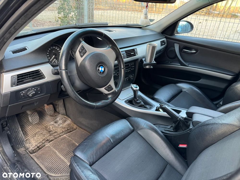 BMW Seria 3 330d - 3