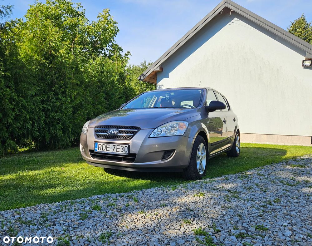 Kia Ceed 1.4 Comfort - 1