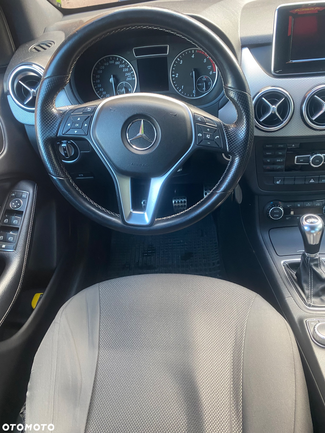 Mercedes-Benz Klasa B 200 CDI - 11