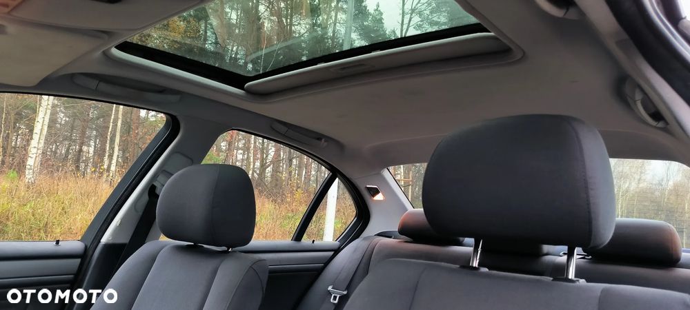 BMW Seria 3 318i Edition Exclusive - 18