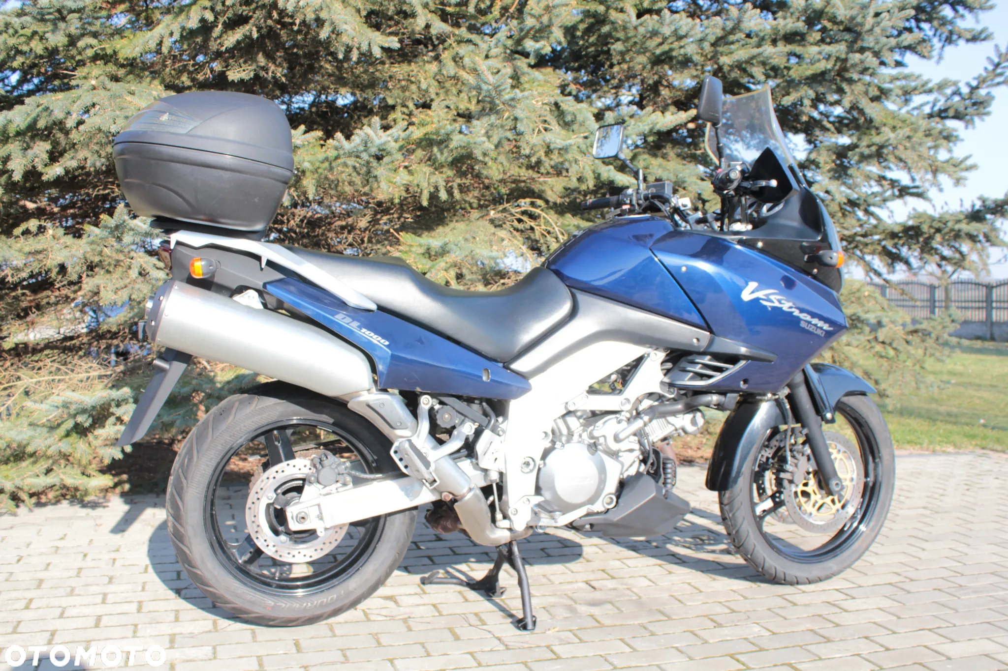 Suzuki DL - 28