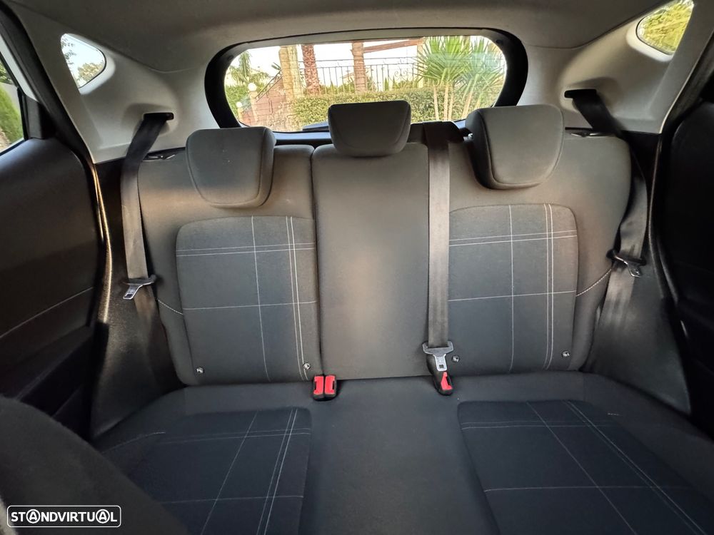 Ford Fiesta 1.6 TDCI Titanium - 19