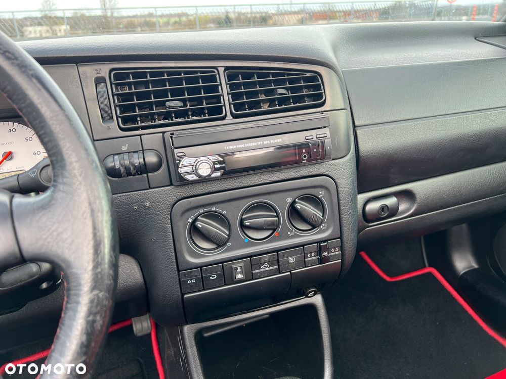 Volkswagen Golf - 29