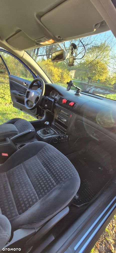 Volkswagen Passat 2.0 Comfortline - 9