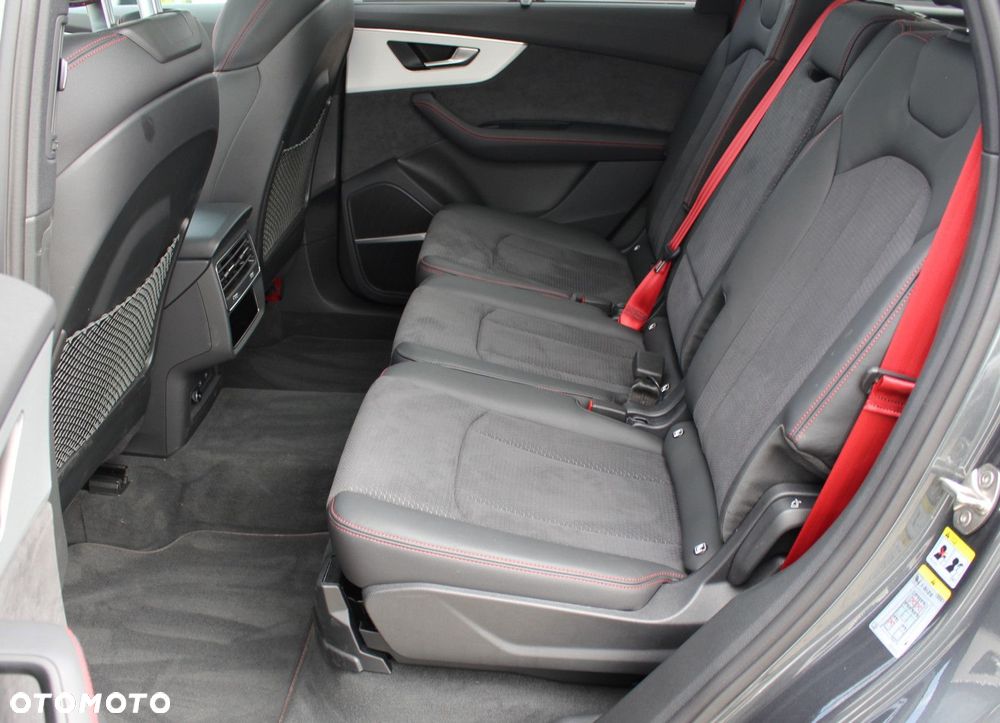 Audi Q7 - 11