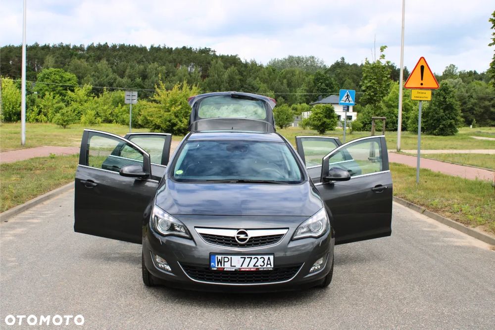 Opel Astra 1.7 CDTI DPF Cosmo - 10