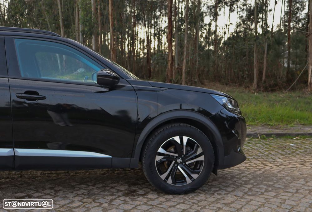 Peugeot 2008 1.2 PureTech Allure - 5