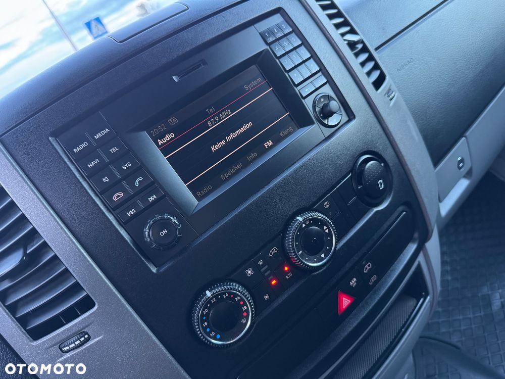 Mercedes-Benz Sprinter - 40