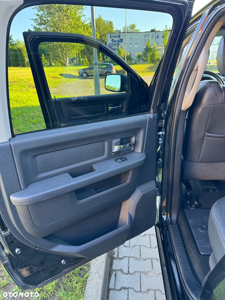 Dodge RAM 5.7 4x4 - 34