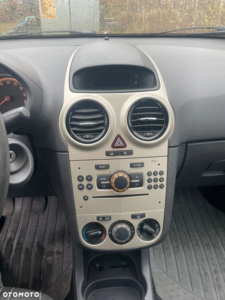 Opel Corsa - 10