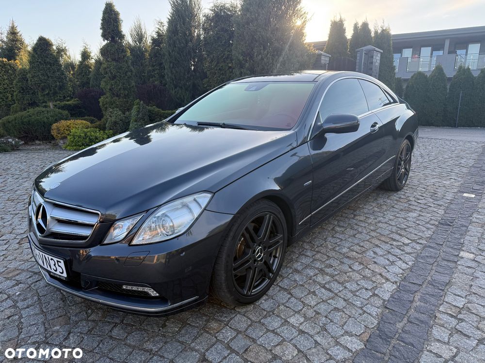 Mercedes-Benz Klasa E - 9