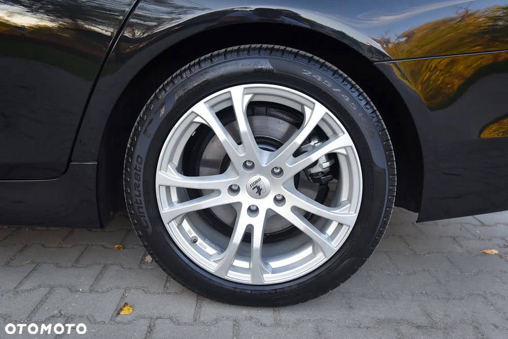 BMW Seria 5 525d Luxury Line - 25