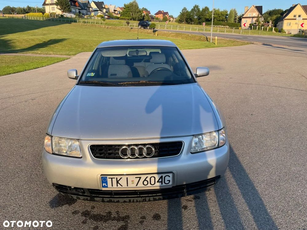 Audi A3 Sportback 1.6 Ambiente - 2