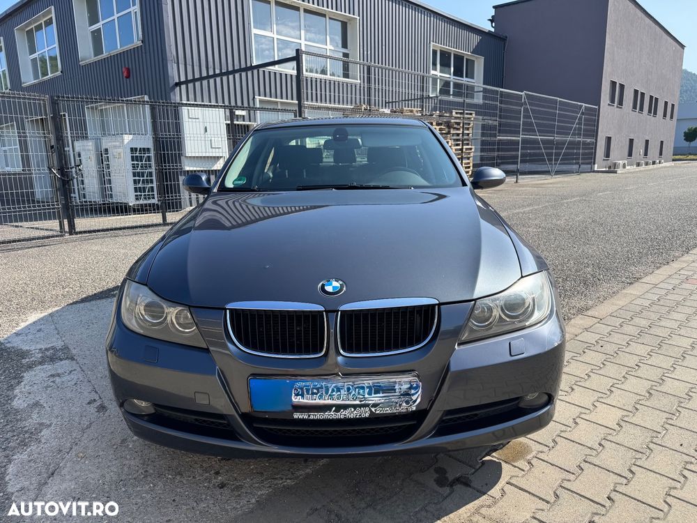 BMW Seria 3 320i Aut. - 8