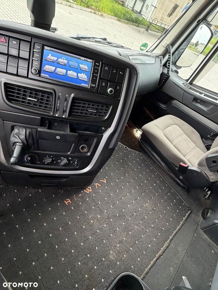 Iveco STRALIS 420 / HI-WAY / KONTENER / WINDA / 7.95 DŁ / AUTOMAT / 470 TYŚ KM / 2017 ROK / 8 350 KG ŁADOWNOŚCI - 24