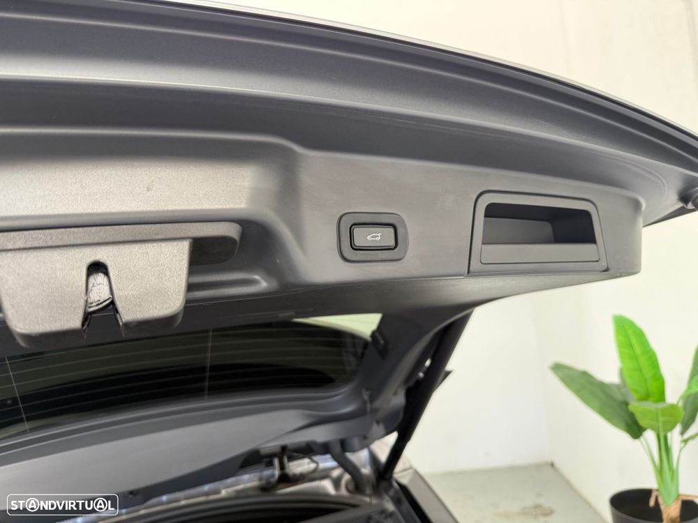 Land Rover Range Rover Evoque 1.5 P300e AWD Auto - 24