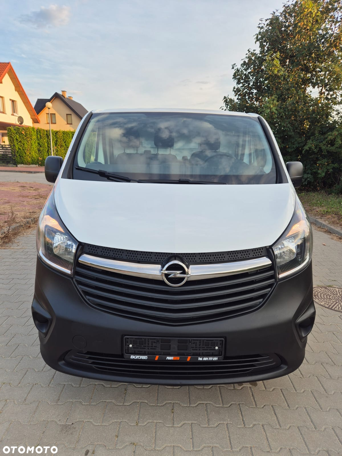 Opel Vivaro 2018r Long L2H1 150Tys km Super Stan - 3