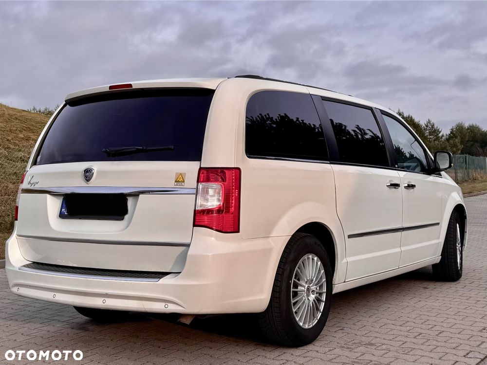 Lancia Voyager 2.8CRD Gold - 4